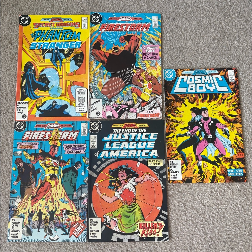 DC Comics Colorful Comic Book Set